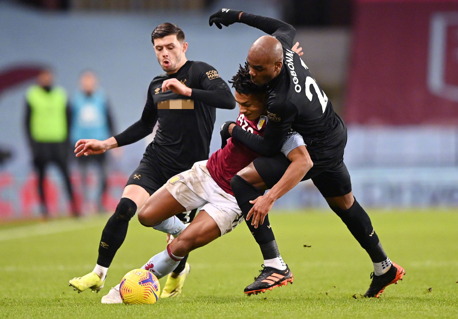 转会传闻屡 转会传闻屡